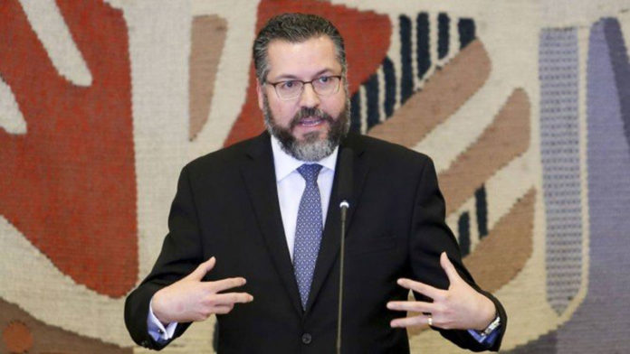 Ernesto-Araújo